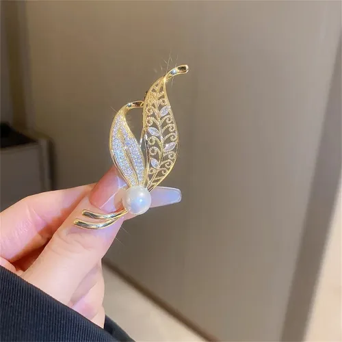  Pearl Zircon Leaf Brooch Pin